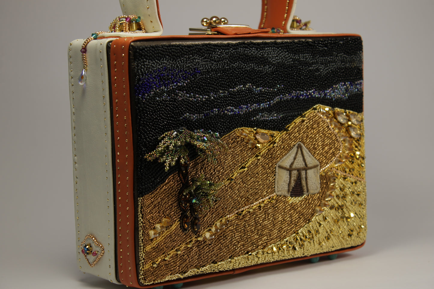 Art beaded bag Taj Mahal — A Love Story