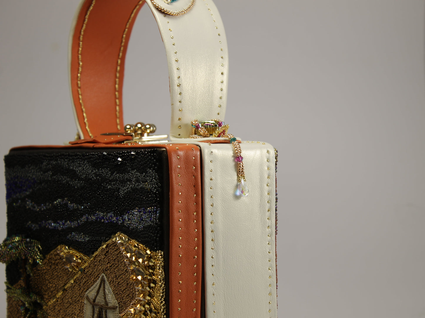 Art beaded bag Taj Mahal — A Love Story